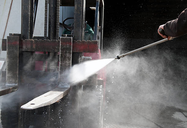Why Choose Our Certified Pressure Washing Experts for Your Project Needs in Auburn, IL?